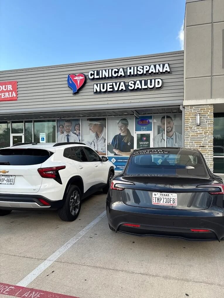 exterior de clinica hispana nueva salud pasadena en south houston texas